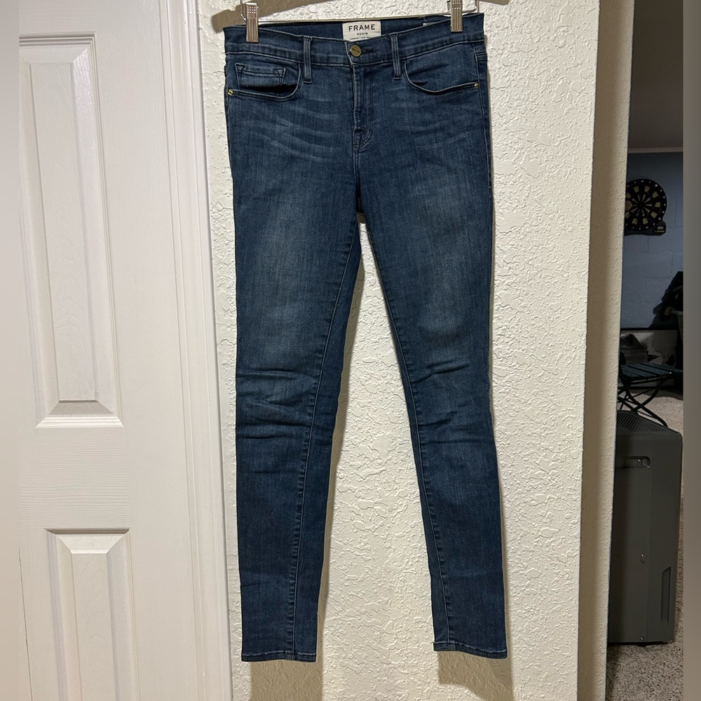 Frame Denim women’s size 27 skinny jeans.